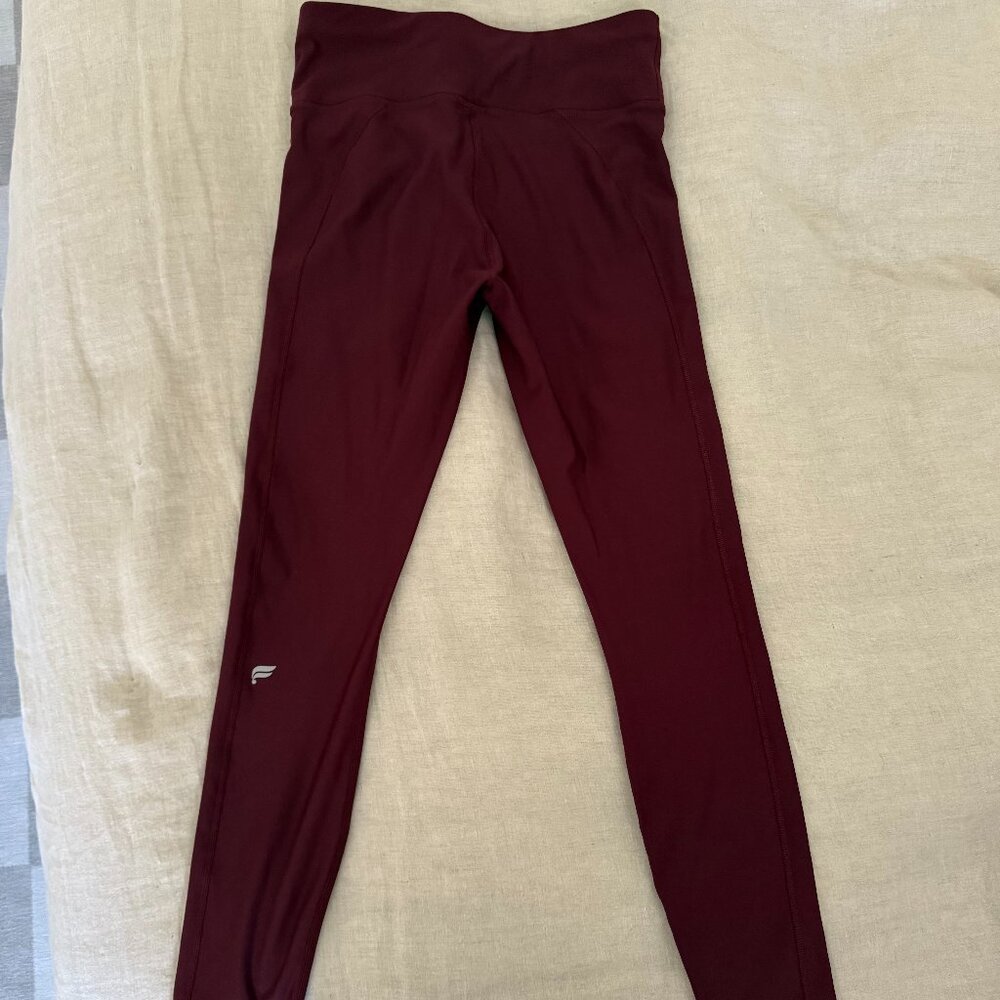 Red Fabletics Leggings